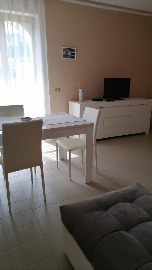 Casa Vacanze "Ellen" Bianchi Luaran gambar